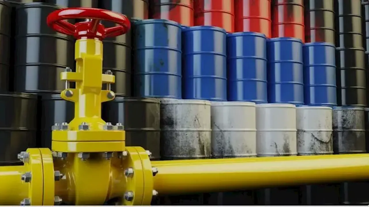 هل تمدد واشنطن تراخيص استيراد النفط الروسي للدول والشركات خلال الفترة المقبلة؟